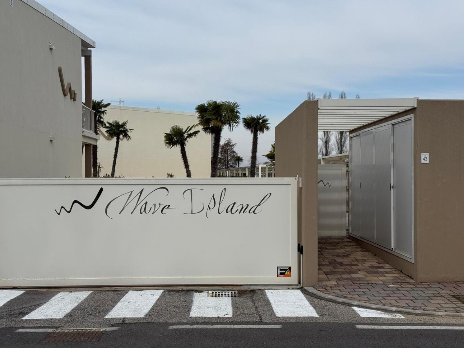 Wave Island - Solo Per Famiglie - Walterigato Apartment Lido di Jesolo